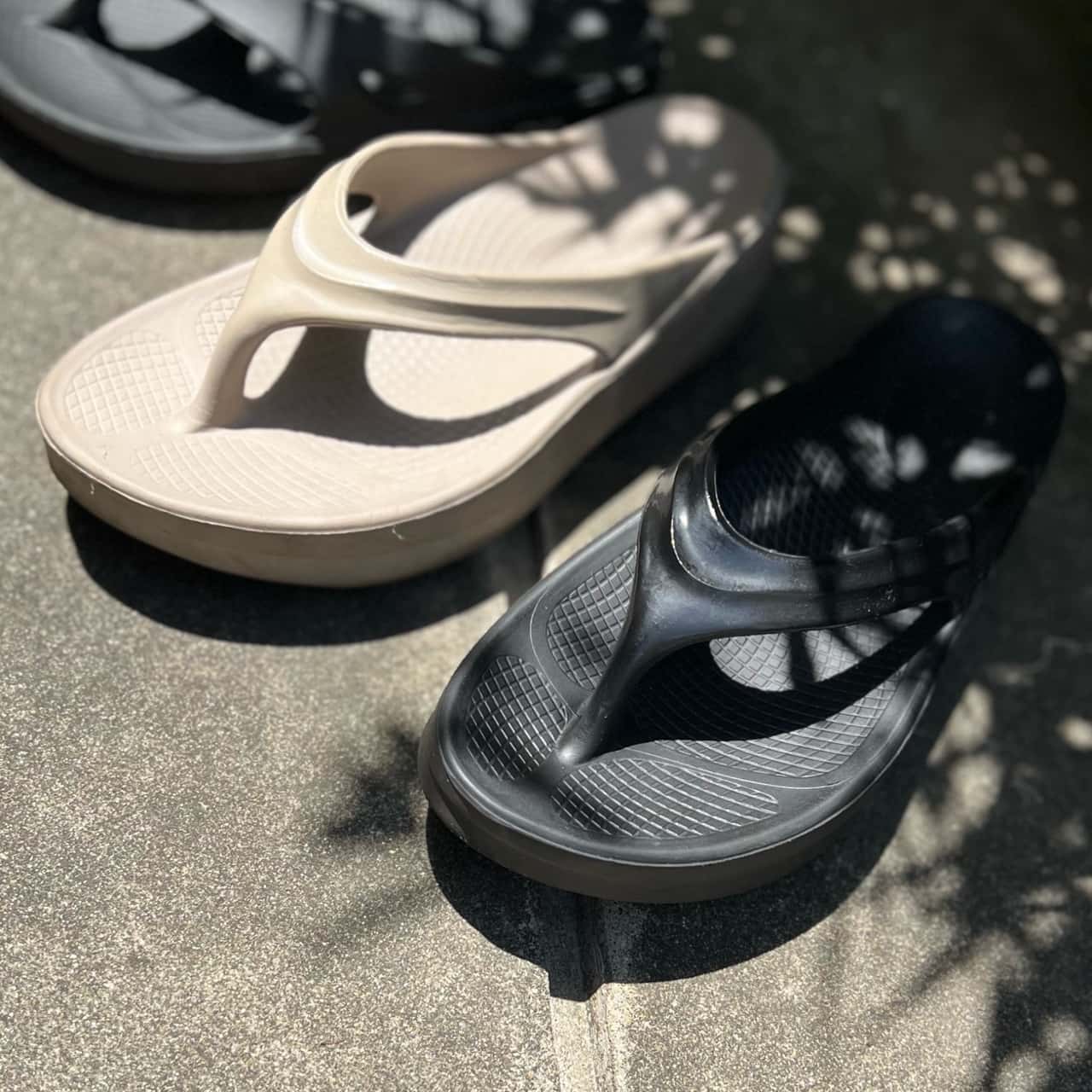 UNITED ARROWS ＜OOFOS＞OOmega サンダル ユナイテッドアローズ シューズ・靴 サンダル ブラック【送料無料】