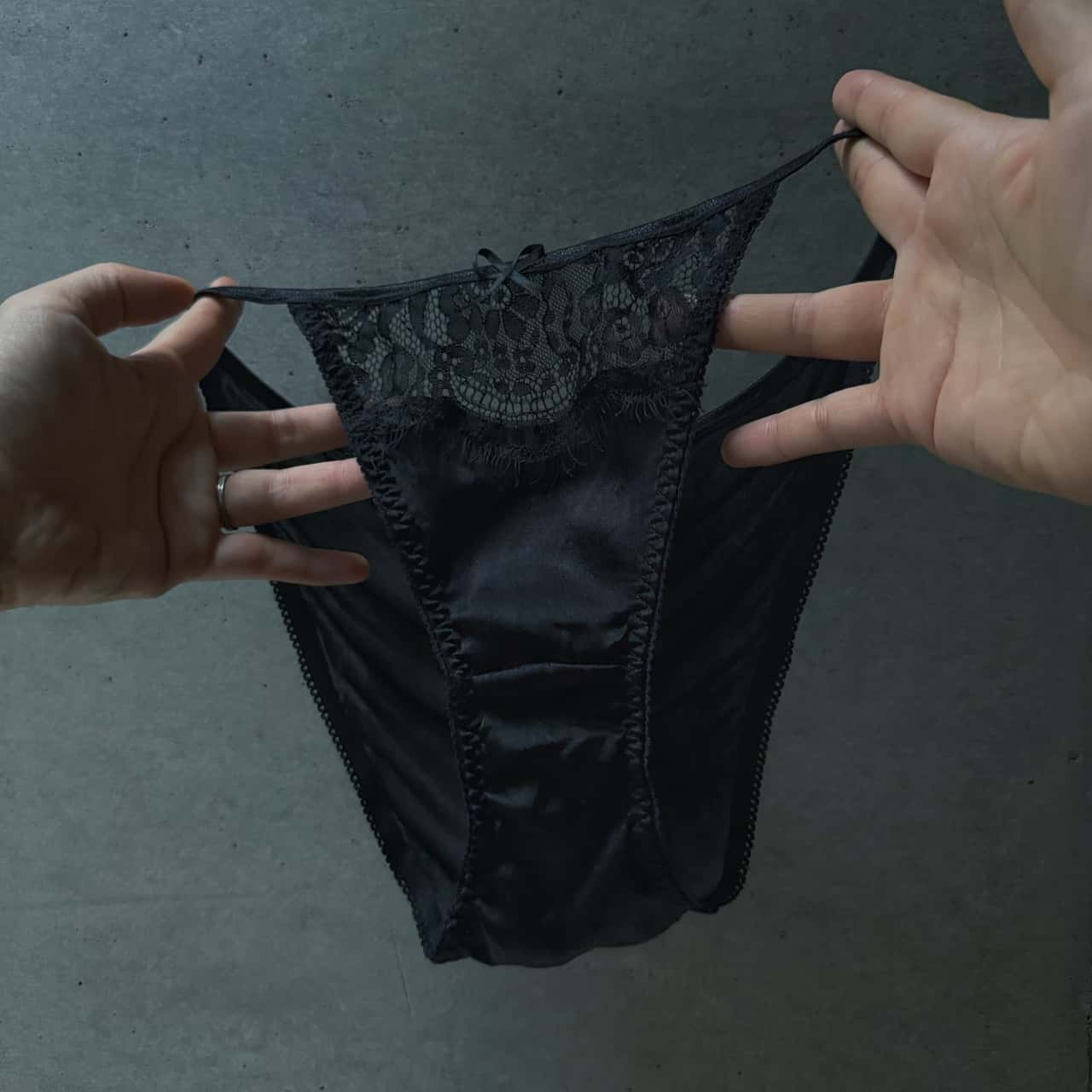 ＼ポイント5倍／シルク ショーツ シルク100% レディース ローライズ レース サイドストリング 紐 セクシー 冷え取り シルクインナー パンツ シルク ショーツ シルク パンティー 下着 ホワイト/ラズベリー/ブラック S/M/L/XL ctsho main