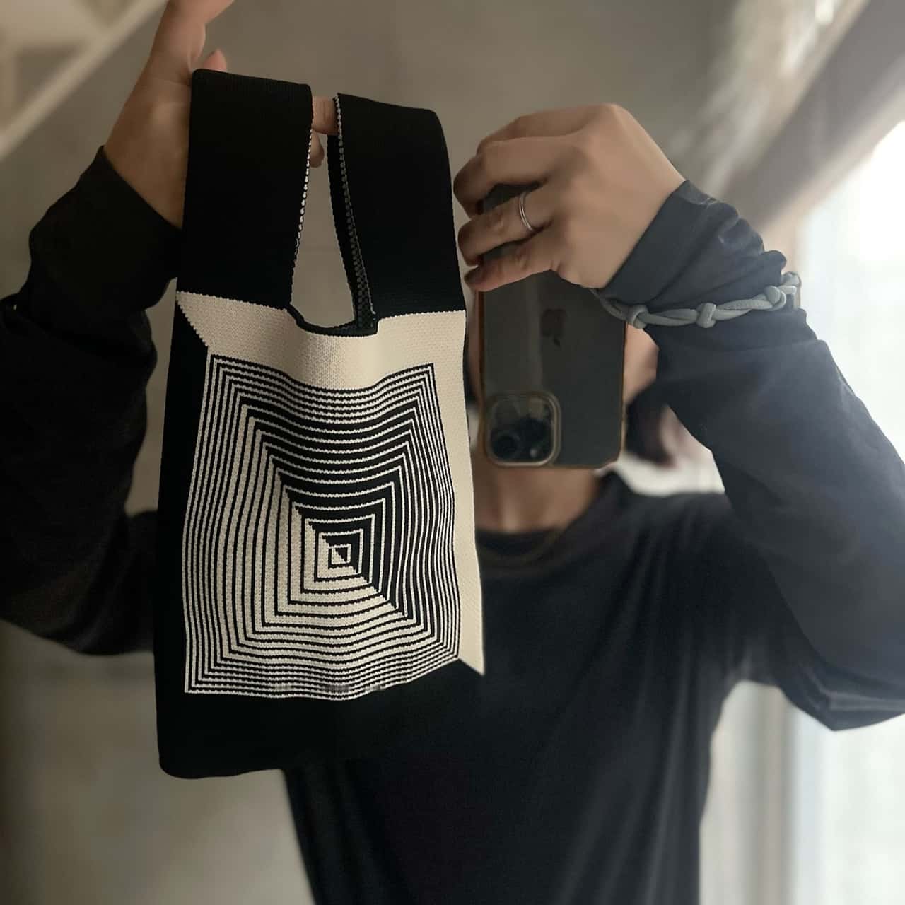 【期間限定：1,590円→1,290円！】 チュール素材登場！ 刺繍 シアー ニット バッグ ニットバッグ マルシェバッグ ニット トートバッグ 縦型 クロシェ編み ハンドバッグ マルシェ 韓国 レディース ミニバッグ ストライプ