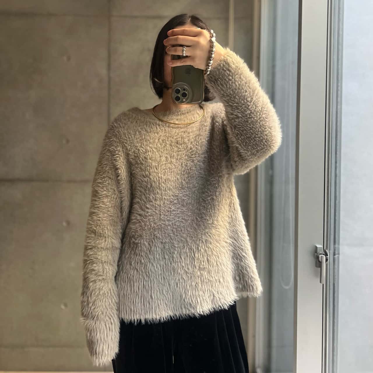 45％OFF！【マラソン：1,920円！2点購入クーポンで】トップス ニット セーター レディース 冬 長袖 ラウンドネック モヘア シャギー オーバーサイズ ゆったり ドロップショルダー 黒 白 グレージュ 【 マシュマロタッチラウンドネックシャギーニットトップス 】