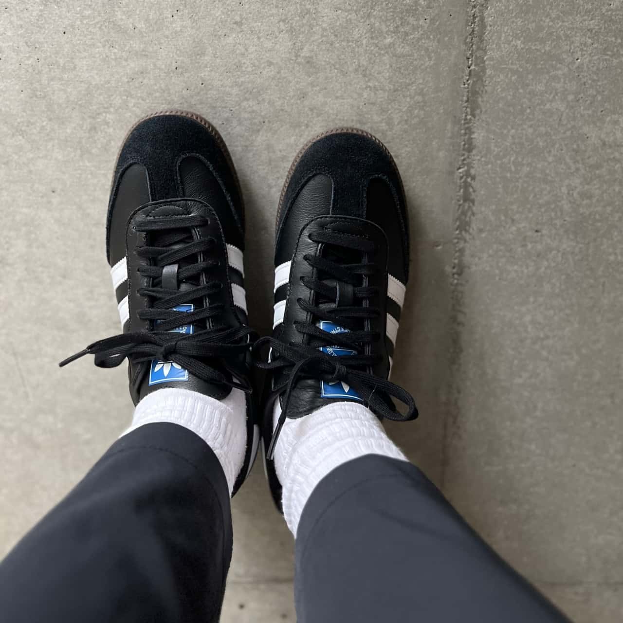 【LINEクーポン有】【2026年春夏新作】アディダス adidas スニーカー サンバ シューズ 靴 レザー スエード ローカット 人気 レトロ おしゃれ カジュアル クラシック・SAMBA-OG-0122601(レディース)(C-2)