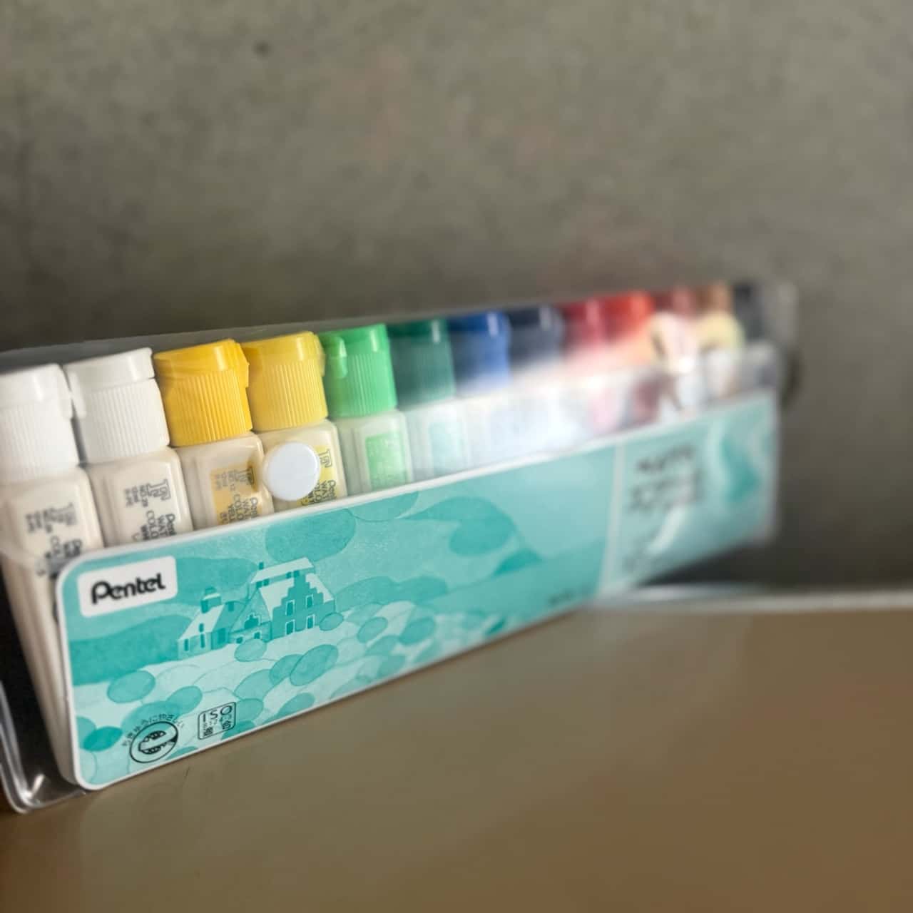 ぺんてる 絵の具セット 12色 白2本つき 絵具 入学 小学校 えのぐ 定番 お絵かき 水彩 ポリチューブ 授業 小学生 図工 Pentel WFC3-12
