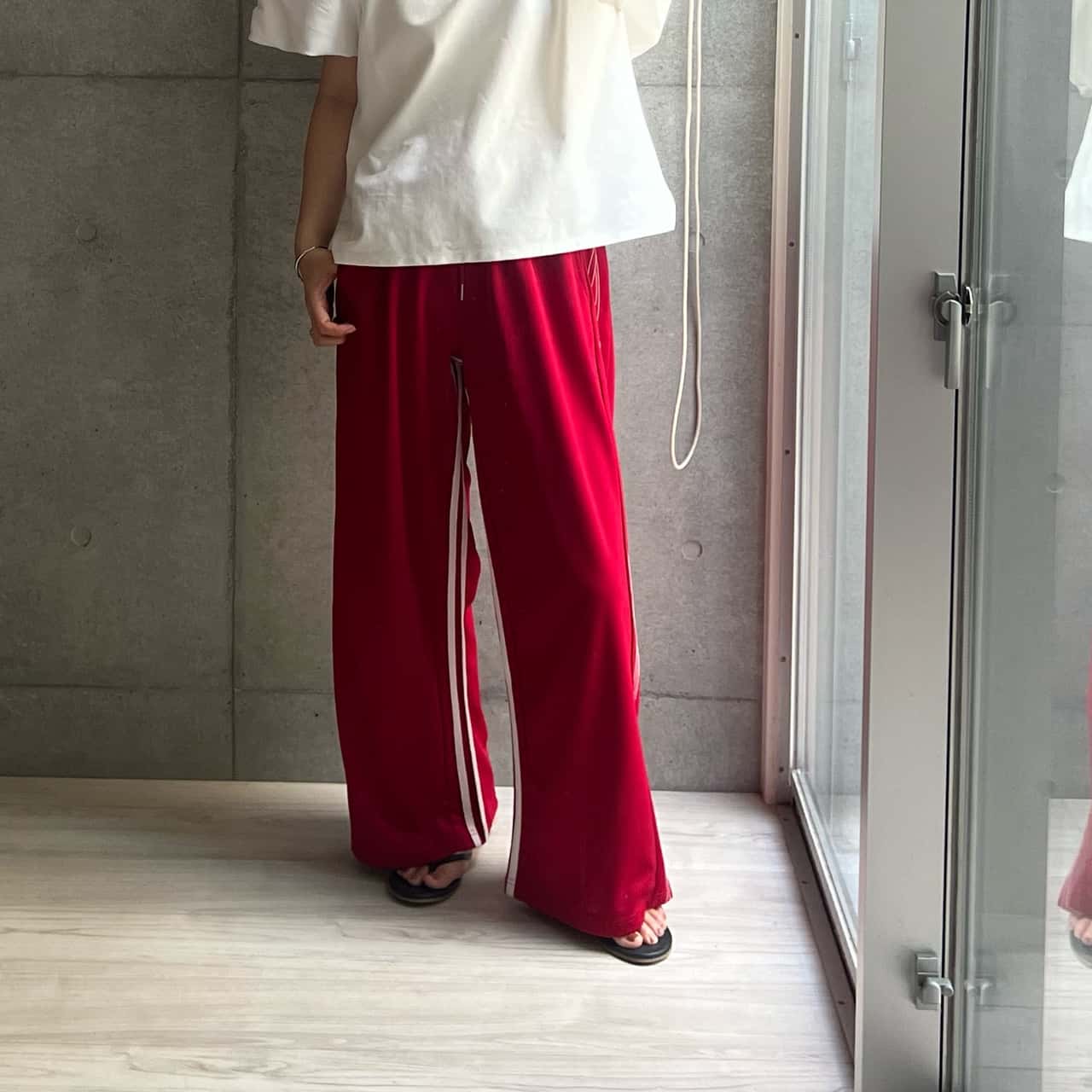 【限定！15%OFFクーポンで4250円】[体型カバー]サイドラインルーズワイドパンツ レディース 春 パンツ トラックパンツ ジャージ ライン トラックジャージ リラックスパンツ ワイド セットアップ対応 スポーツミックス ドロスト ワイドパンツ [一部先行予約受注]