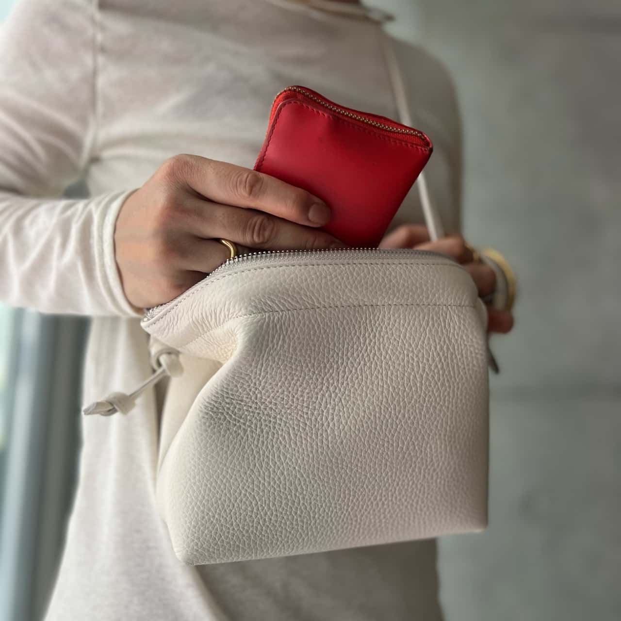 本革 ショルダーバッグ レディース 斜めがけ 大人 バッグ ソフト コンパクト 本革バッグ 上品 小さい ミニ ミニバッグ 斜め掛け 大人 小さめ ミニショルダーバッグ アットライズ プレゼント