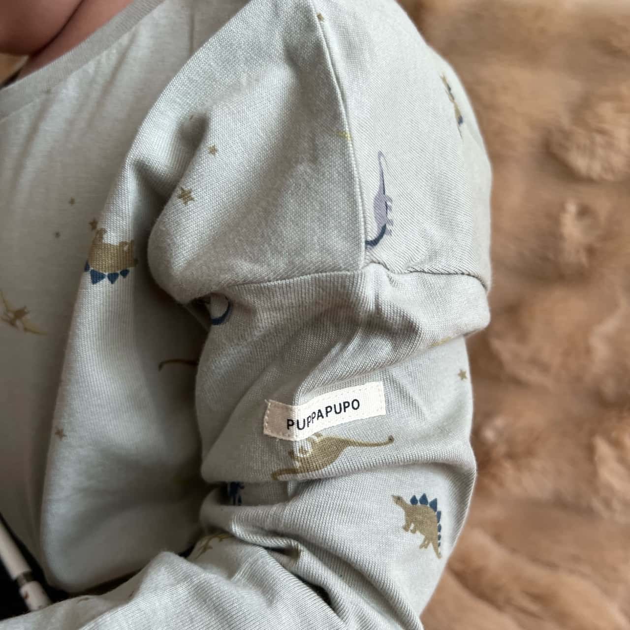 【秋冬】　長袖 Tシャツ プリント 綿100% シンプル キッズ ベビー トップス 秋 冬 おしゃれ 80 90 100 110 子供服 男の子 女の子 ロンT コットン