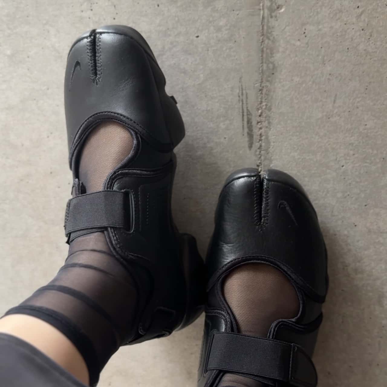 ナイキ ウィメンズ エア リフト NIKE WMNS AIR RIFT HM5737-002