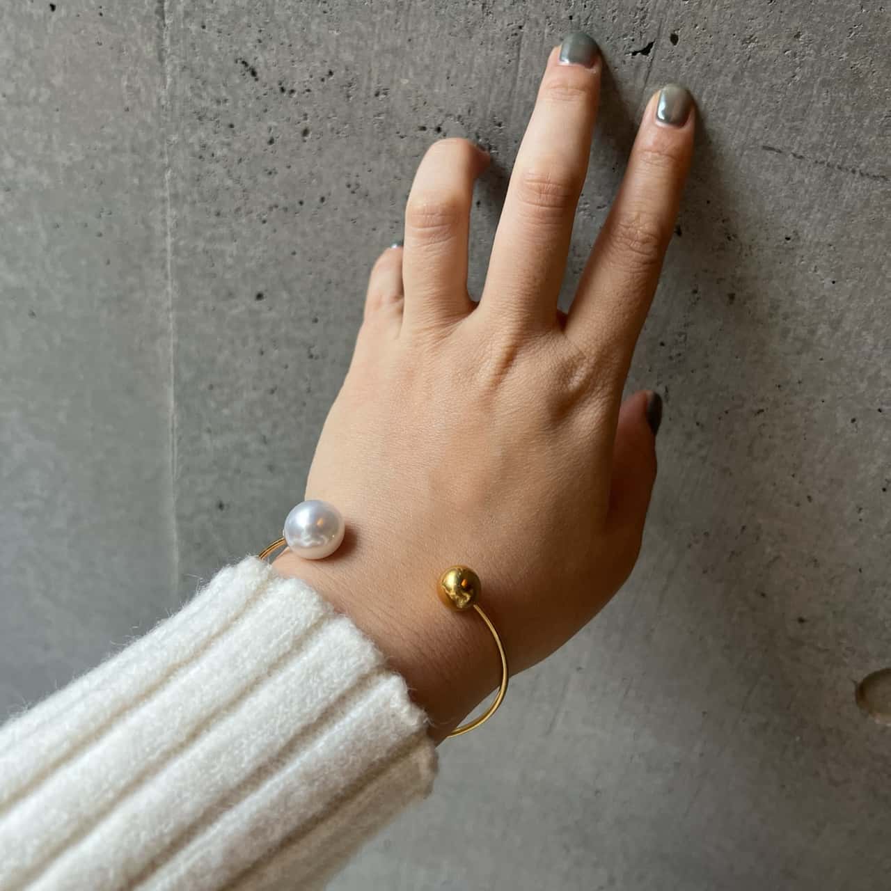 N185 バングル パール サージカルステンレス 金属アレルギー対応 ボール シンプル おしゃれ レディース 女性 ギフト ゴールド プレゼント カジュアル デイリー ジュエリー ajiro 5yk 5az