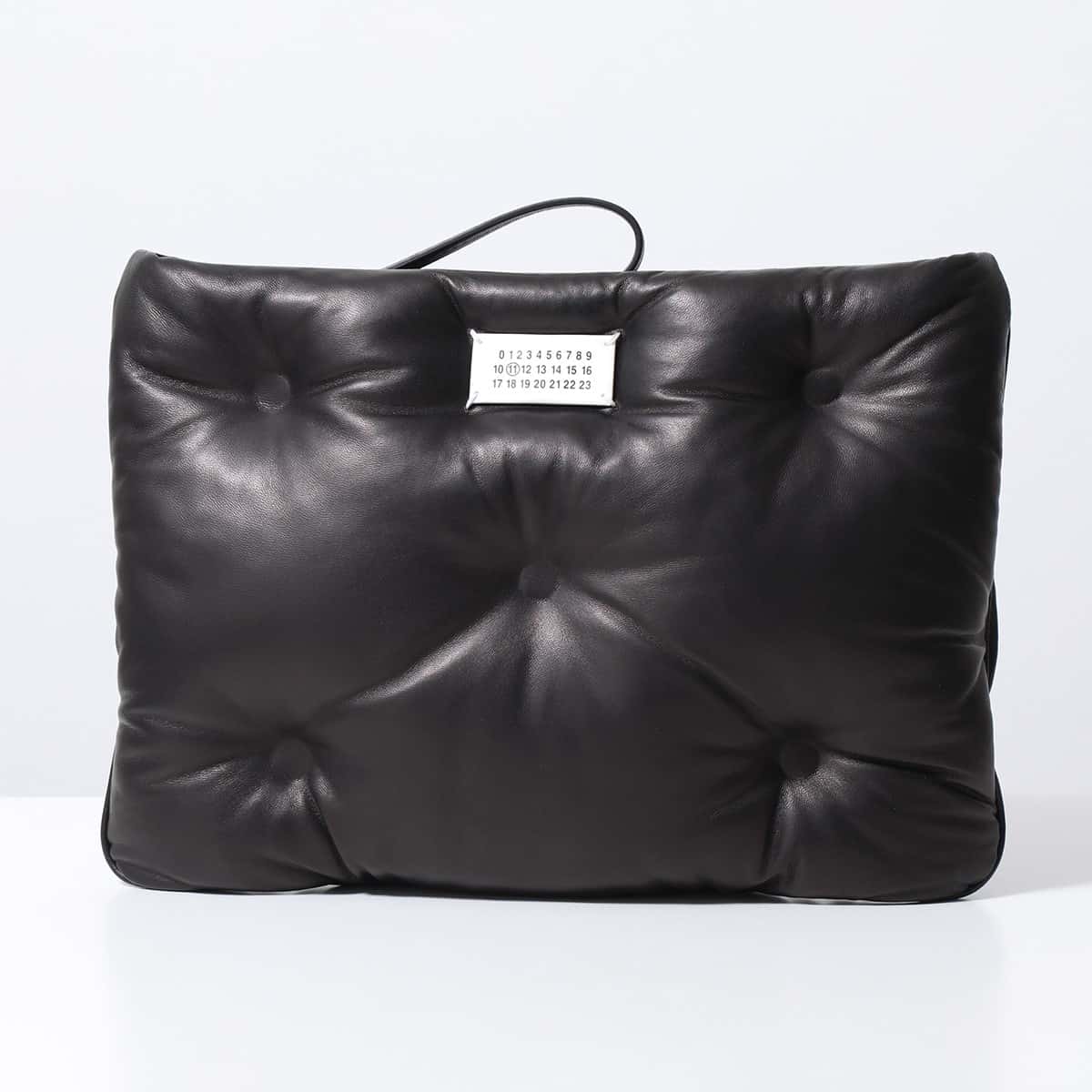 MAISON MARGIELA メゾンマルジェラ 11 クラッチバッグ S56WF0095 P4300 レディース メンズ Glam Slam グラムスラム レザー リストレット付き 鞄 T8013