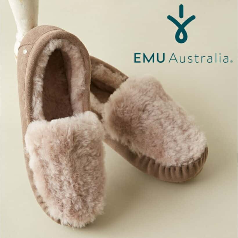 《お買い物マラソン ポイントアップ セール クーポン配布中》【公式】EMU Australia Cairns Reverse Fur スリッポン モカシン レディース フラット 暖かい 歩きやすい 防寒 カジュアル きれいめ シープスキン ムートン スエード ボア もこもこ ファー 秋冬 秋 冬 送料無料