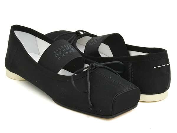 MM6 Maison Margiela BALLET FLAT SHOE【エムエム6 メゾン マルジェラ バレエ フラット シューズ】【スクエアトゥ パンプス ウィメンズ レディース 女性 ブラック サテン】BLACK