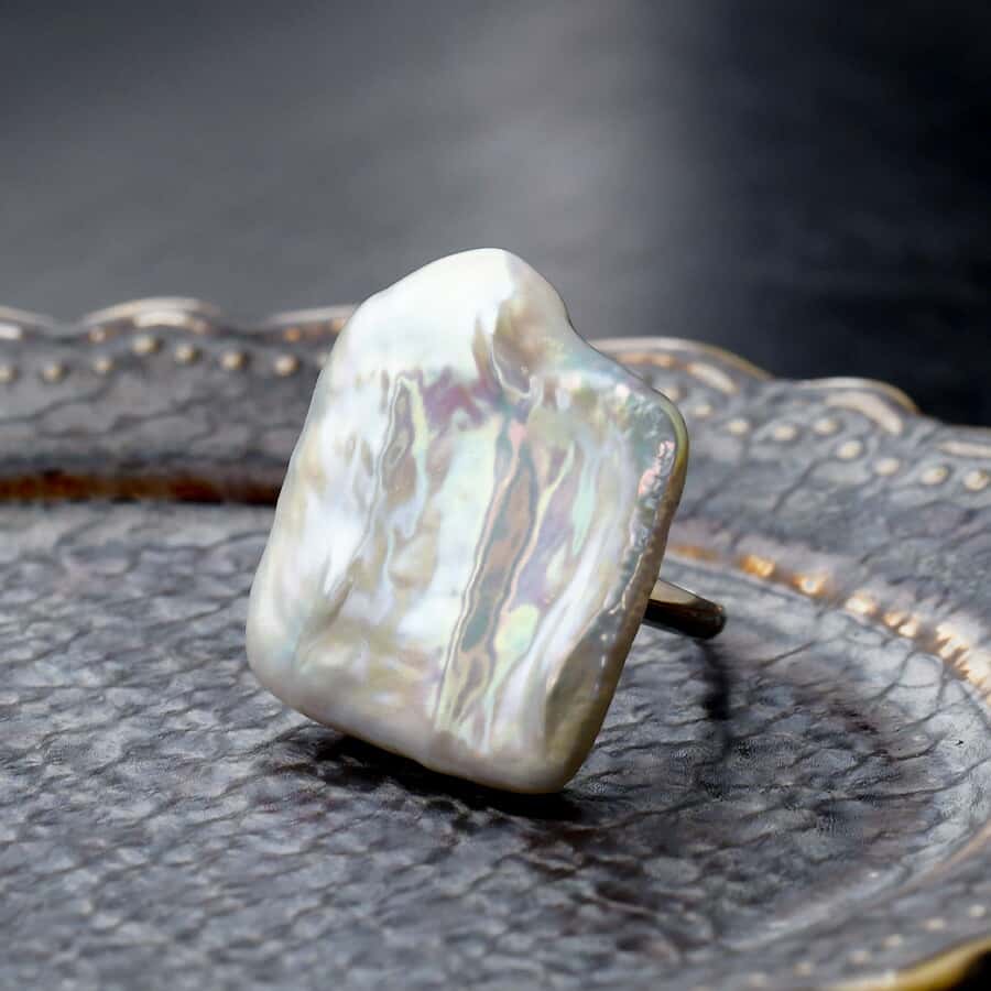 20mm ホワイトレクタングル パール リング　虹色浮かぶてりてりのナチュラルカラー 淡水真珠 【メール便不可】