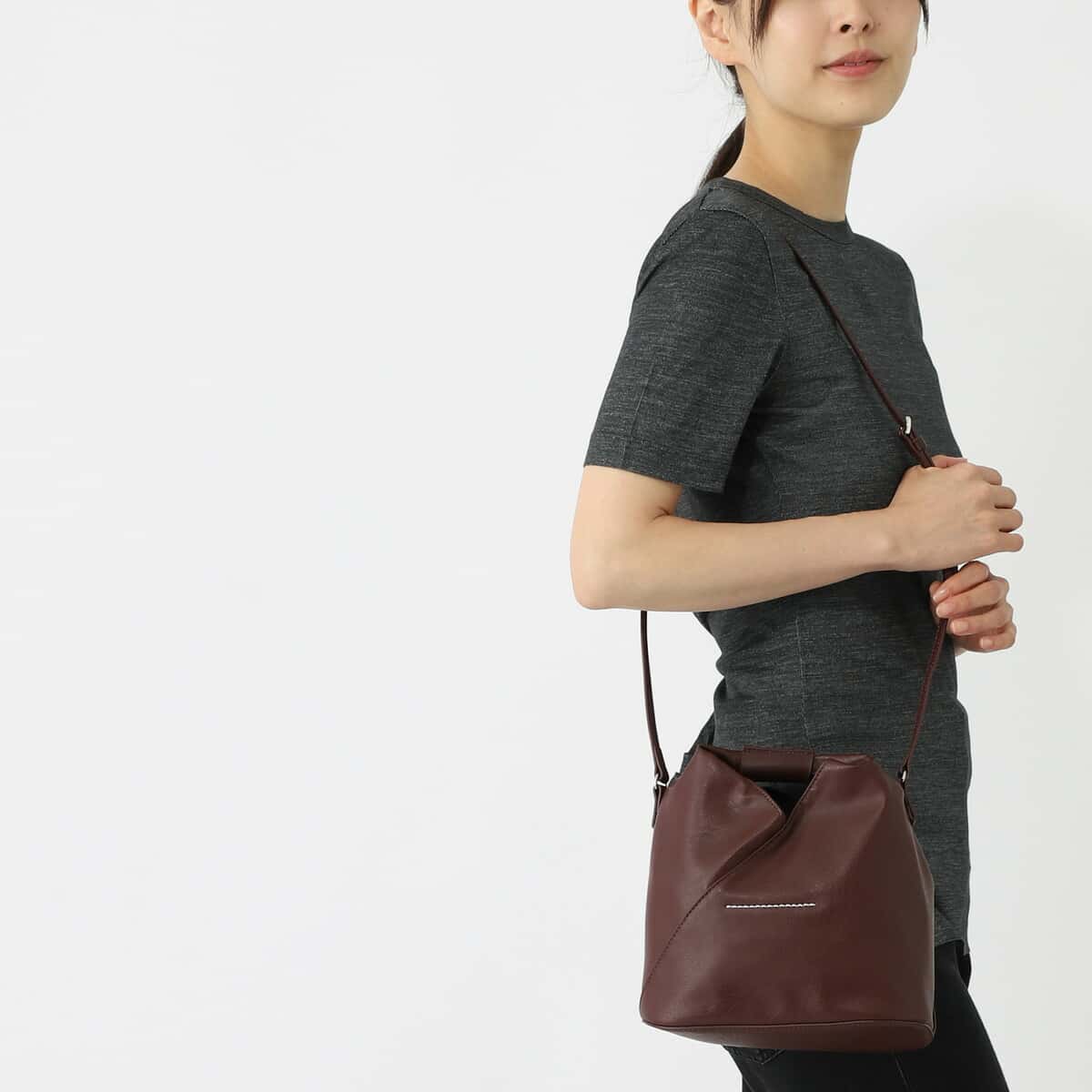 エムエム 6 メゾンマルジェラ MM6 Maison Margiela クロスボディバッグ 2WAY ハンドバッグ レッド レディース sb6wd0026 p8396 t5016 JAPANESE CROSSBODY BAG【返品送料無料】