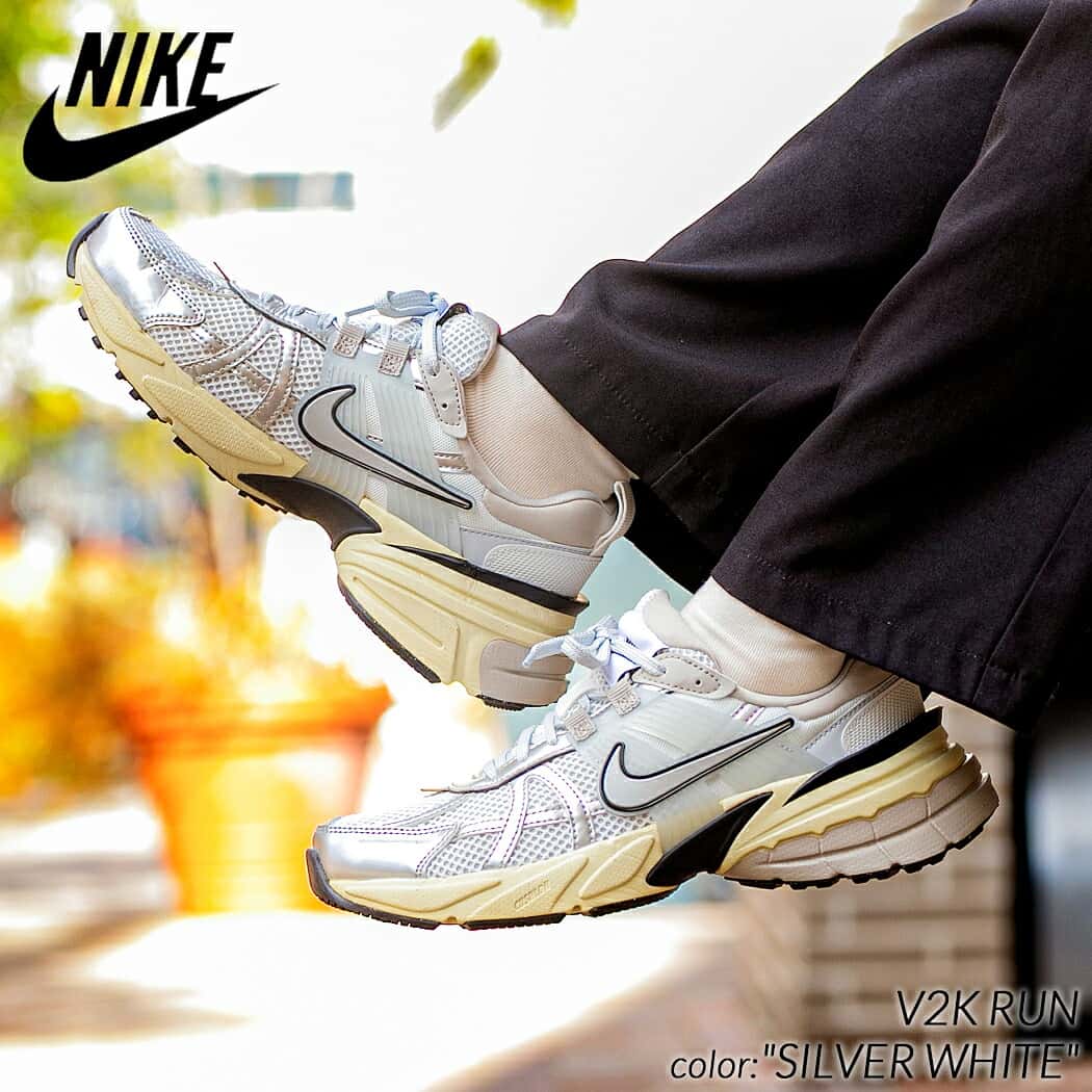 【お買い物マラソン限定クーポン配布中！！】NIKE ナイキ ブイツーケー ラン スニーカー W V2K RUN WHITE SILVER ( 銀 シルバー 白 ホワイト ランニング メンズ レディース ウィメンズ メンズ FD0736-100 )