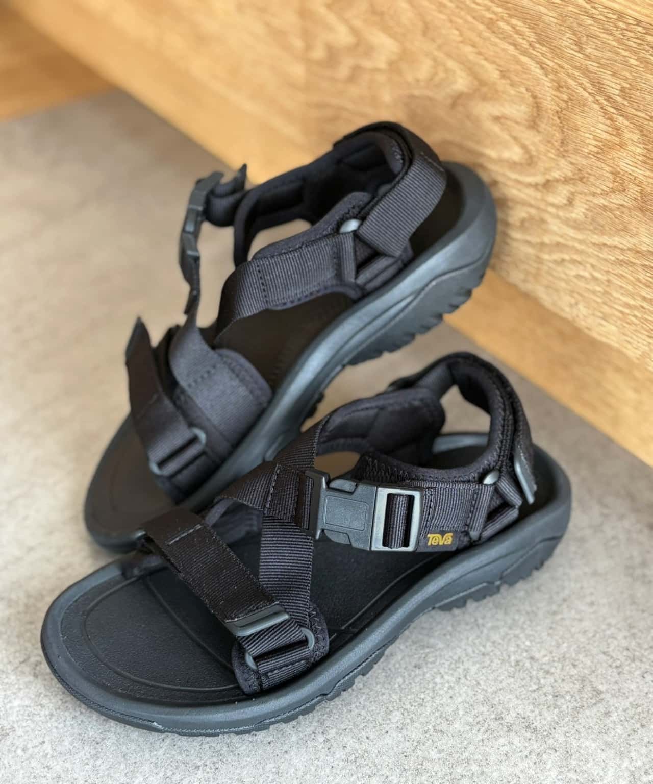 【SALE／50%OFF】Ray BEAMS 【7/25値下げ】【クロスデザイン/クッション性/軽量/ホールド力】TEVA / HURRICANE VERGE 25SS テバ スポーツサンダル スポサン アウトドア レジャー おでかけ 旅行 海 ビームス ウイメン シューズ・靴 サンダル ブラック ベージュ【送料無料】