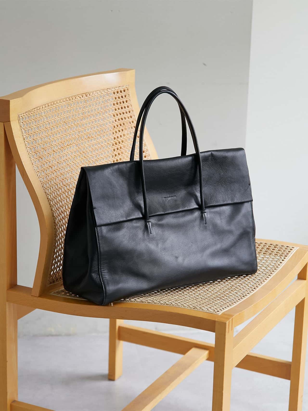 Whim Gazette 【Hoaw.】フラップボストンバッグ ウィム ガゼット バッグ ボストンバッグ ホワイト ブラック【送料無料】