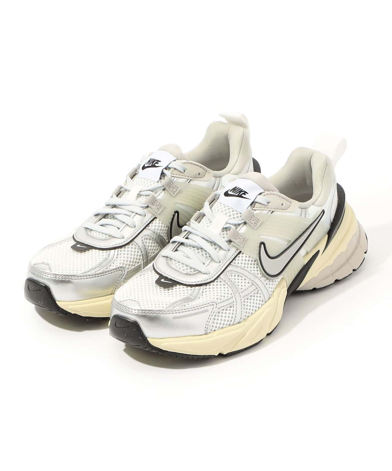 【SALE／40%OFF】TOMORROWLAND GOODS Nike V2K RUN スニーカー トゥモローランド シューズ・靴 スニーカー シルバー【送料無料】