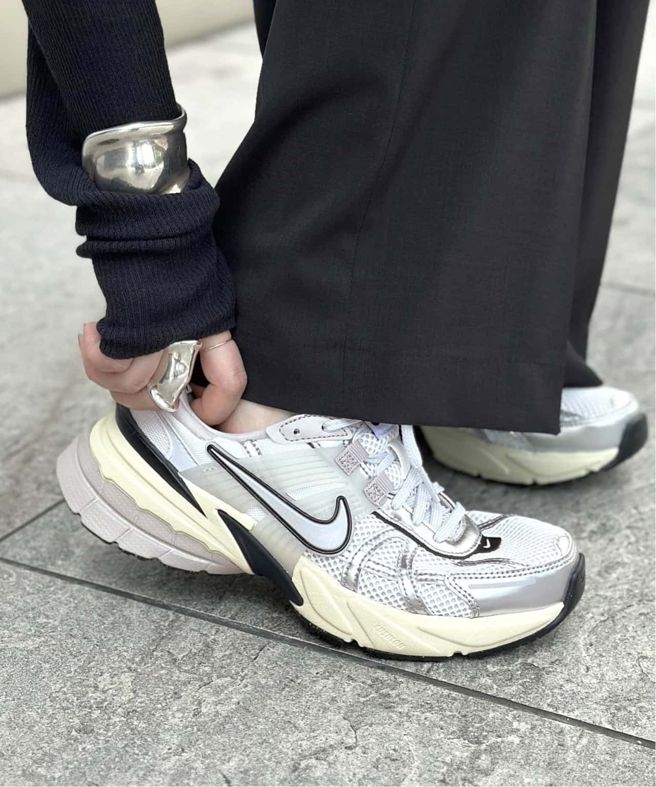 AP STUDIO *【NIKE/ ナイキ】V2K Run(Silver) エーピーストゥディオ シューズ・靴 その他のシューズ・靴 シルバー【送料無料】