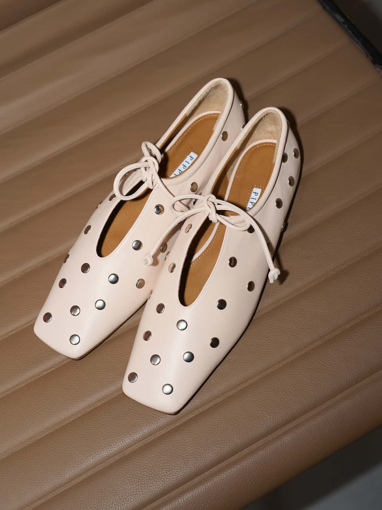【SALE／70%OFF】styling/ 【PIPPICHIC】AMBER スタッズフラットシューズ スタイリング 靴下・レッグウェア その他の靴下・レッグウェア ベージュ【送料無料】