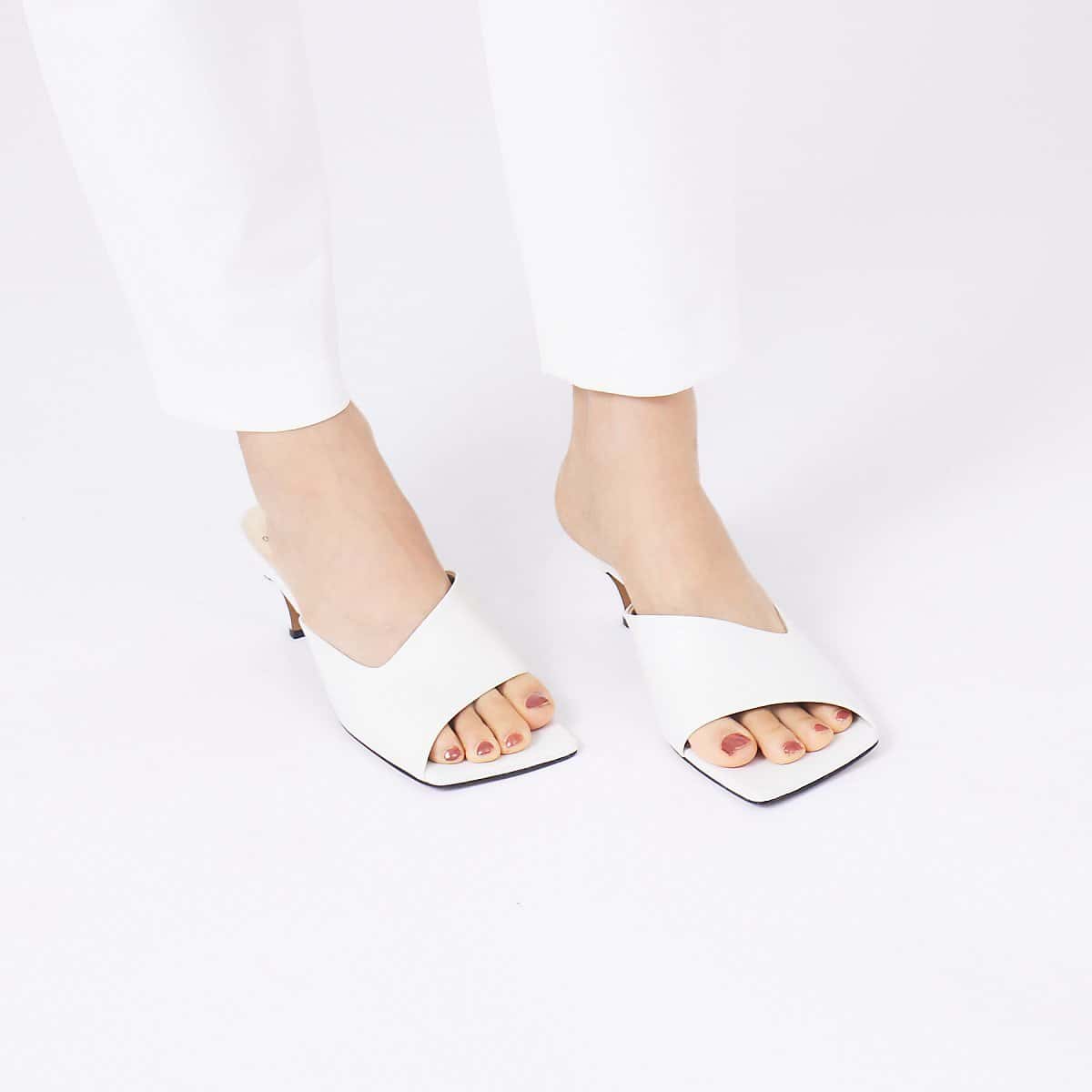 【SALE／30%OFF】qualite 【quartierglam】アシンメトリーミュール カリテ シューズ・靴 サンダル オレンジ ホワイト グレー【送料無料】