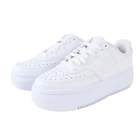 【店内全品ポイント15倍！要エントリー★6/20 20:00-23:59まで】ナイキ（NIKE）（レディース）スニーカー コート ビジョン アルタ LTR ホワイト DM0113-100 厚底 普段履き 通勤 通学
