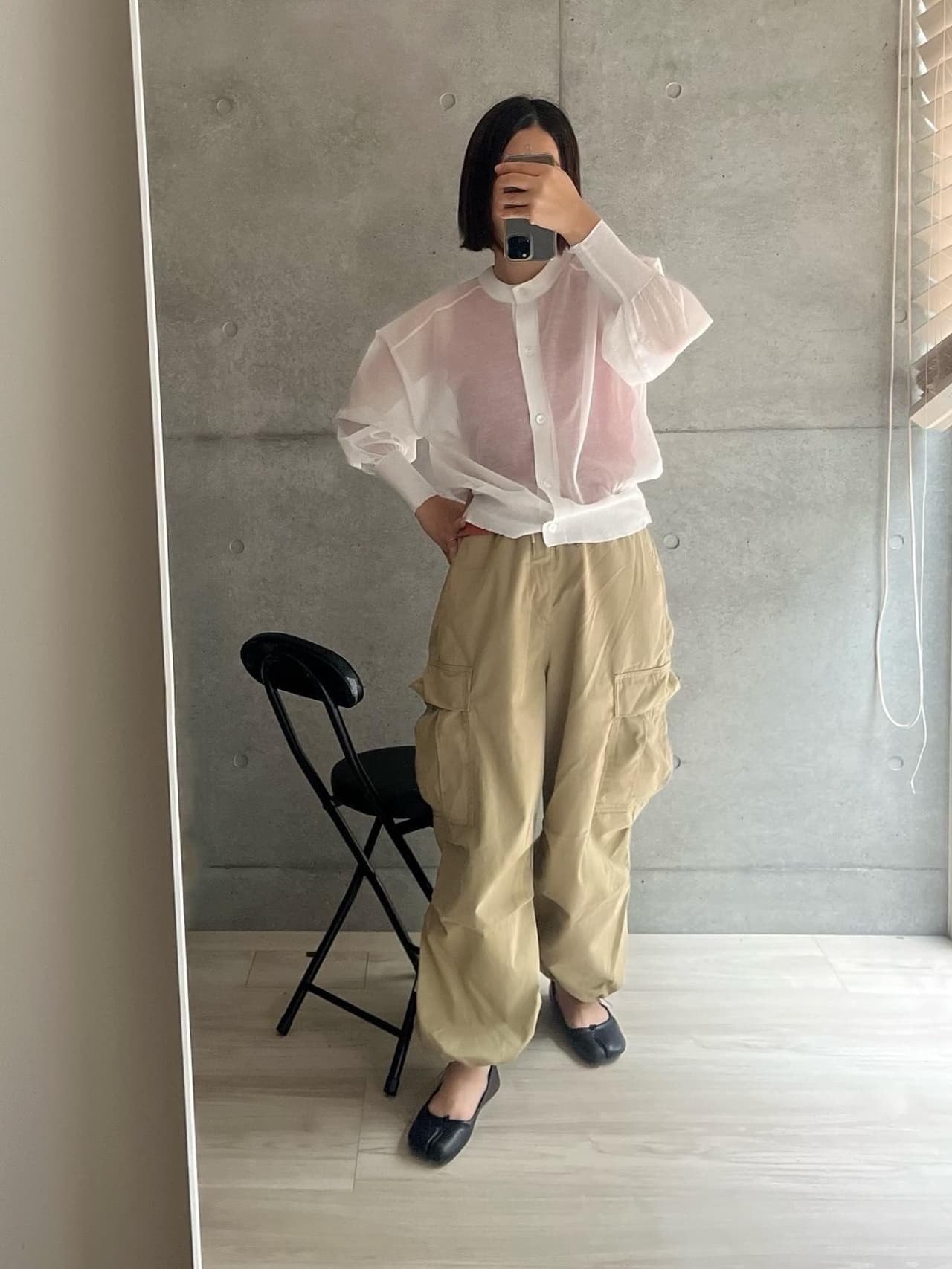 インスタでビッグなインフルエンサーさんやいろんな人に褒められたコーデ。
いやこのシアーニットカーデと、スーパーワイドカーゴパンツと、ドノバンがいい仕事してくれます…♡

#高見え #2022秋冬 #着心地重視 #フラットシューズ #ワイド #着回しコーデ #秋コーデ #冬も着回し #パンツコーデ #ママコーデ 