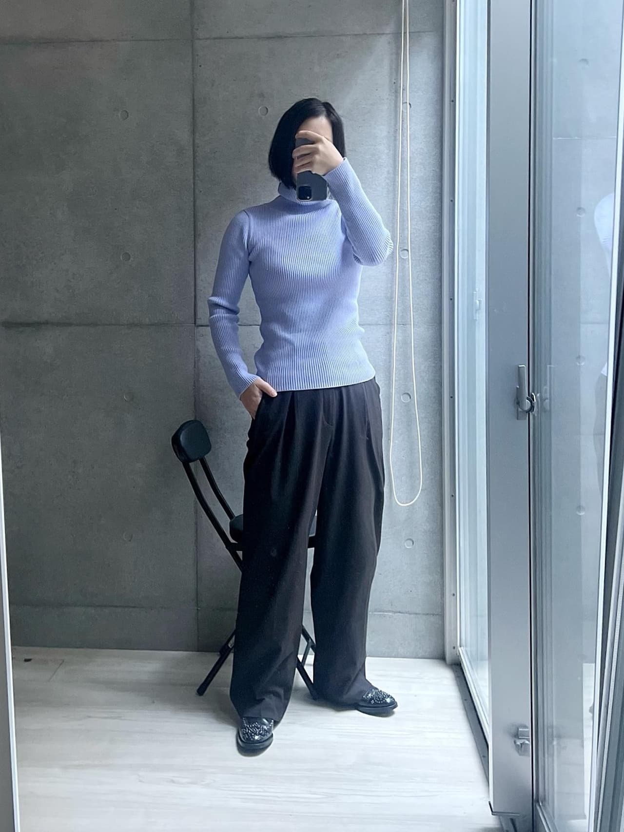 今年も一年お世話になりました🧧
楽天で沢山いいお買い物できたなー。
ROOMはセンスがいい人のアイテムをすぐ見つけ出せるので面白かった！

最後のコーディネート投稿は、
よかったプチプラアイテムと
私の一生ものブーツで。

ニットはガタイのいい私でもシックリくる話題の極上ニット。
パンツはこの秋ワタシ的大ヒットのタックワイドパンツ。
どちらもヘビロテ🥰

来年もどうぞ宜しくお願いします🎍

おます

#大人カジュアル #冬コーデ #ゆったり #ママコーデ #coca #コカ #ma.dear #マディア #タックワイドパンツ #チャーチ #ショートブーツ #ブーツコーデ #着回しコーデ #秋コーデ 