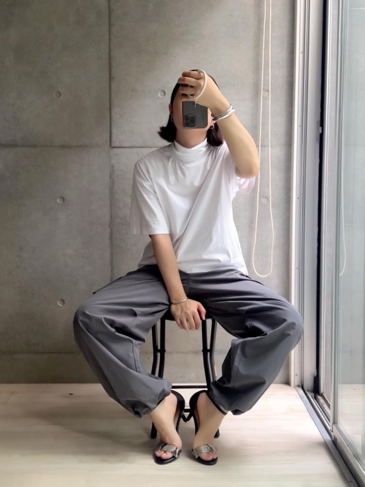 お気に入りTと！
この着心地のよさは夏に絶対活躍するなー。
フォロワーさんにもお揃い続出したやつ。
セールのサンダルも本革だし、いい仕事するわー。

#夏コーデ #カーゴパンツ #tシャツ #tシャツコーデ #2023夏 #大人カジュアル #着回しコーデ #休日スタイル #モード 