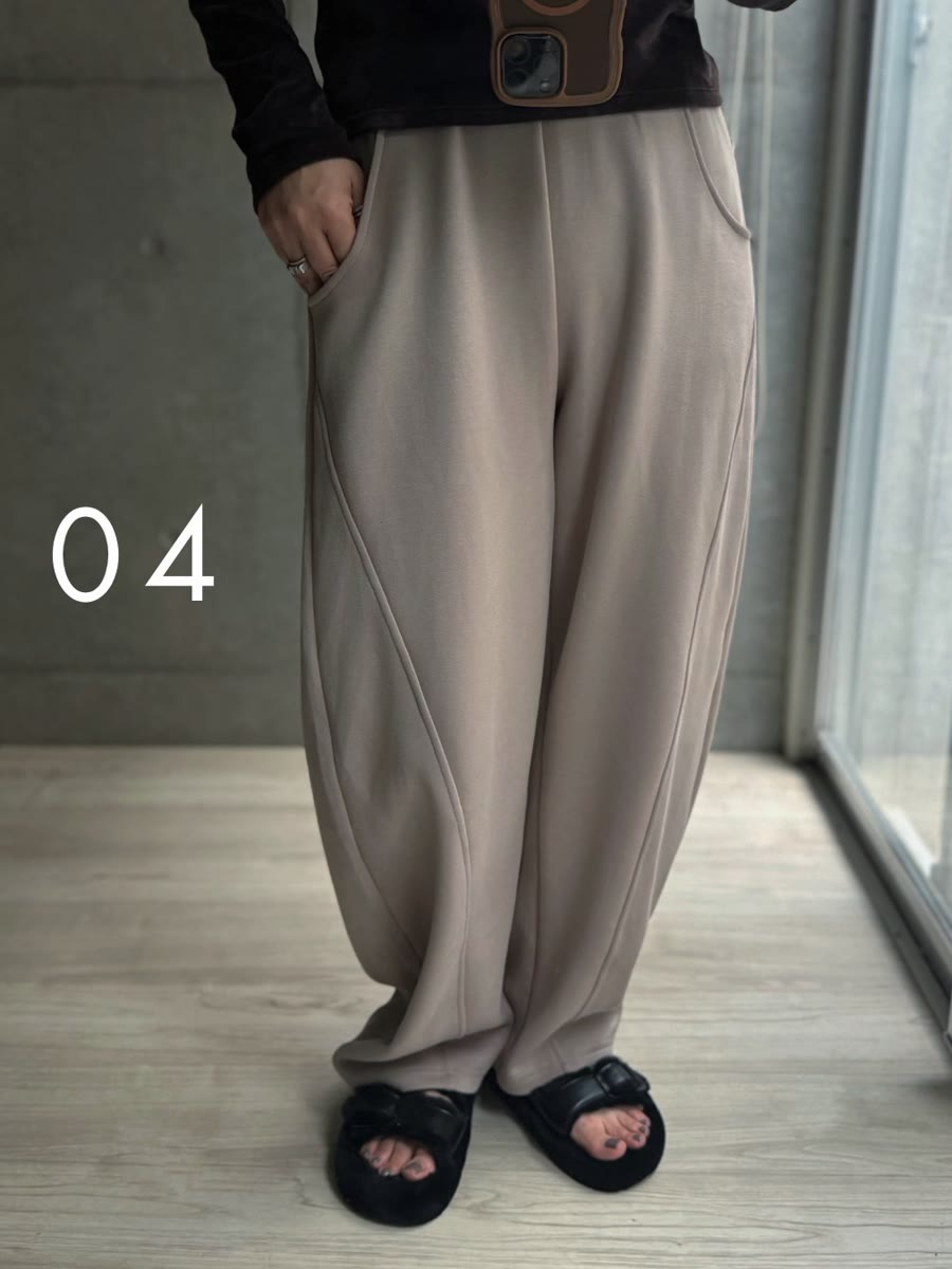 レスペランスの裏起毛カーブパンツのベージュを穿いたところ